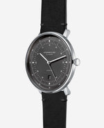 popup|Curved dial|The silvery satin-finished dial with fine curvature gives the model a noble vintage character.